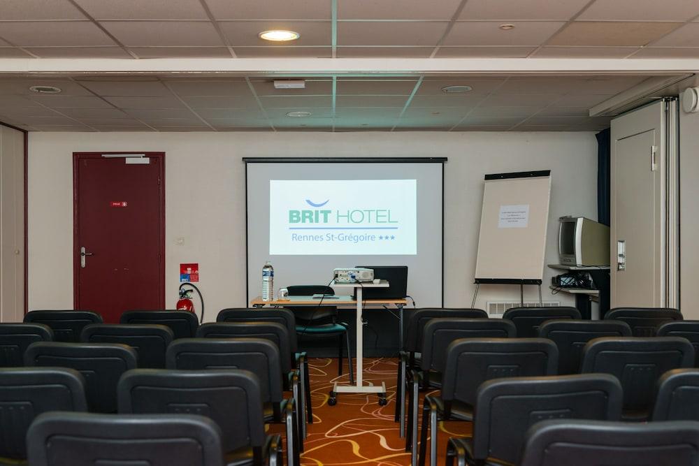 Brit Rennes St Grégoire – Le Villeneuve 3* Saint-Grégoire