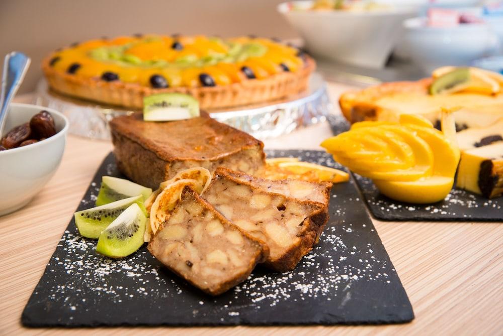 Brit Rennes St Grégoire – Le Villeneuve Hotel